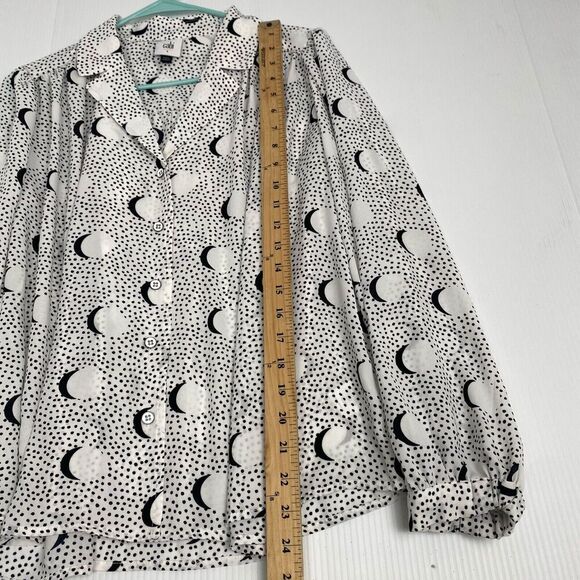 Cabi Eclipse Blouse size S style4340 Moon figures white/Black With Front Buttons - Picture 5 of 11